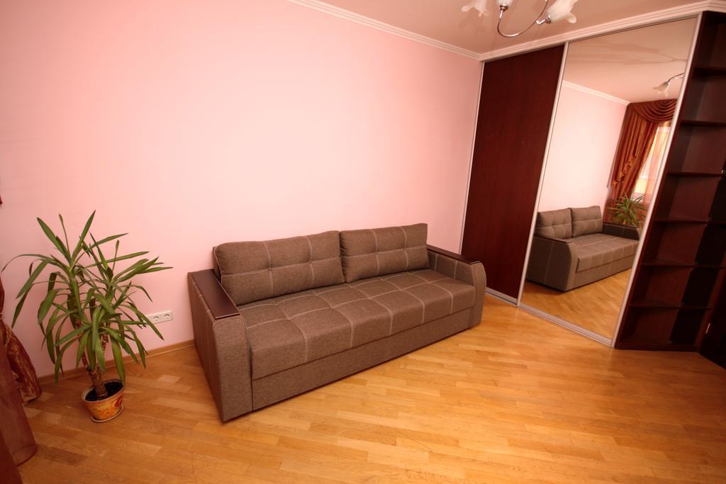 Inn Home Apartments - Livoberezhna Kyiv Exterior photo