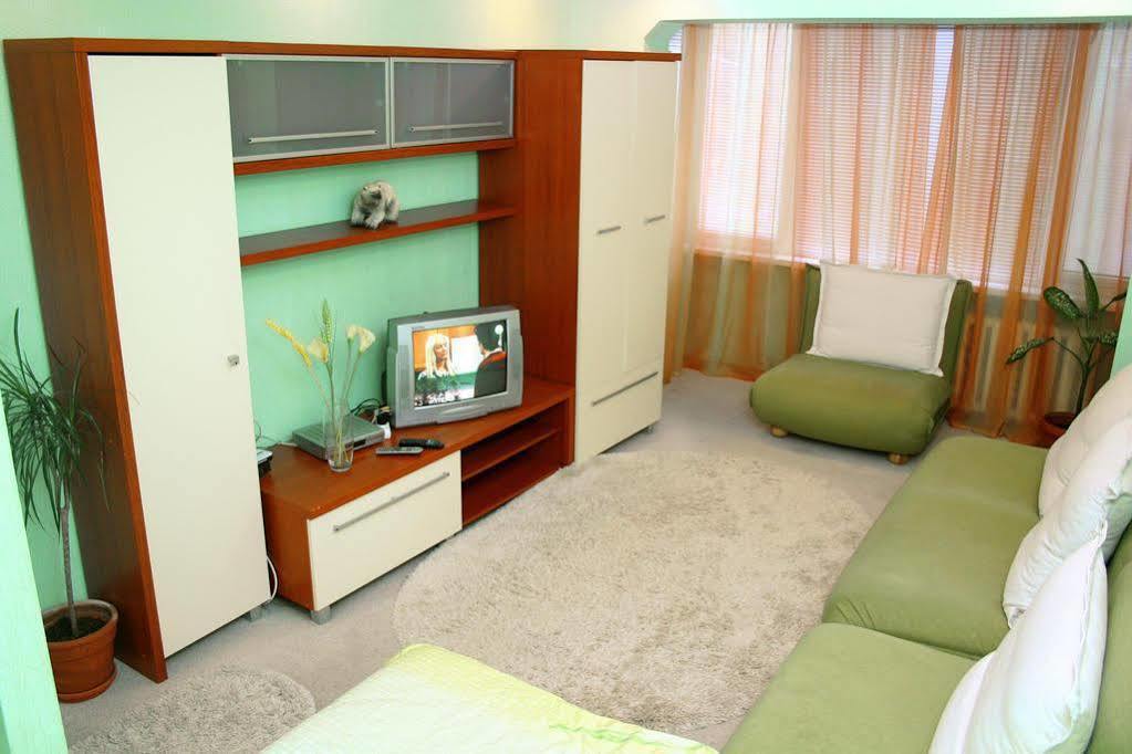 Inn Home Apartments - Livoberezhna Kyiv Exterior photo