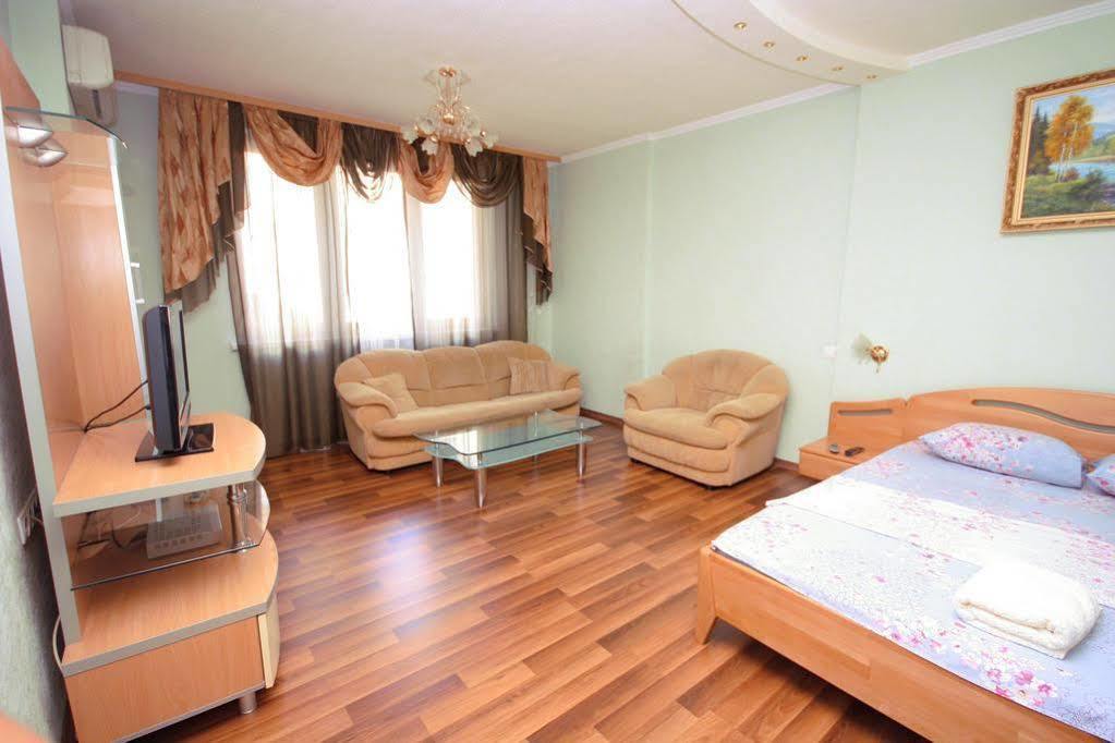 Inn Home Apartments - Livoberezhna Kyiv Exterior photo